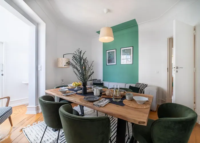 Desterro 2 - Historical Four-bedroom شقة Lisboa