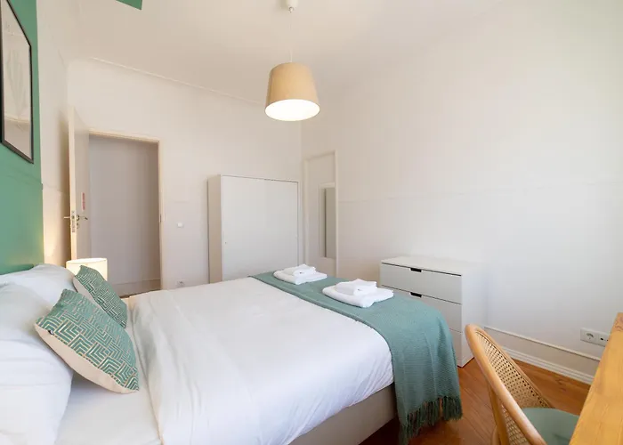 Desterro 2 - Historical Four-bedroom Lisboa