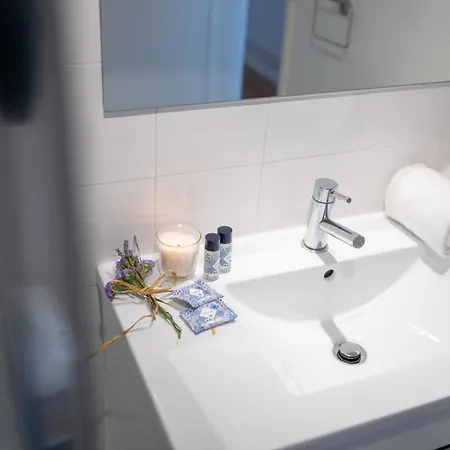 Desterro 2 - Historical Four-bedroom * Lissabon